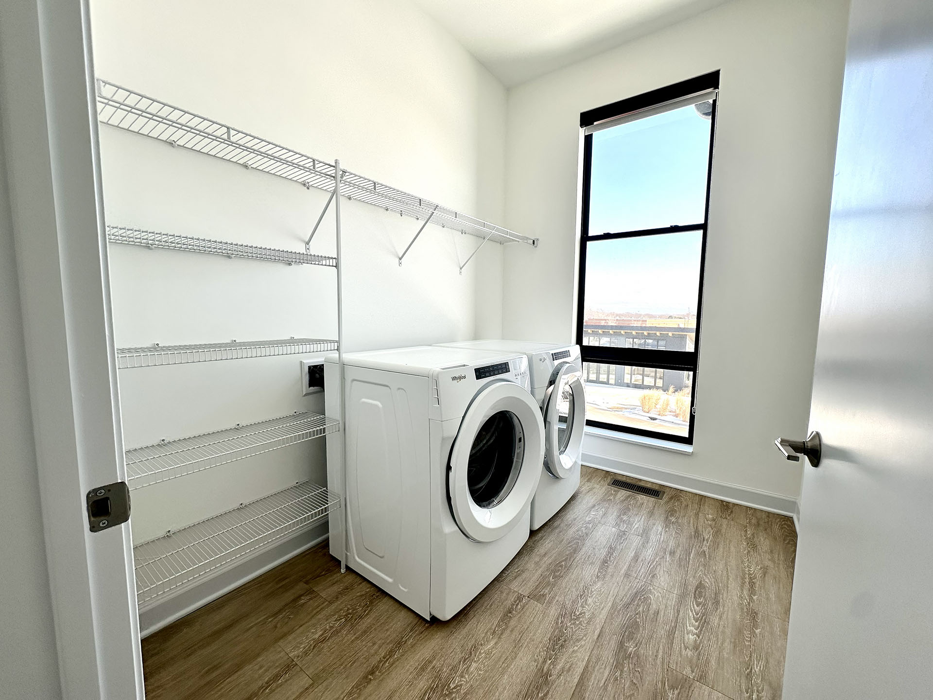 Laundry1920x-gallery10