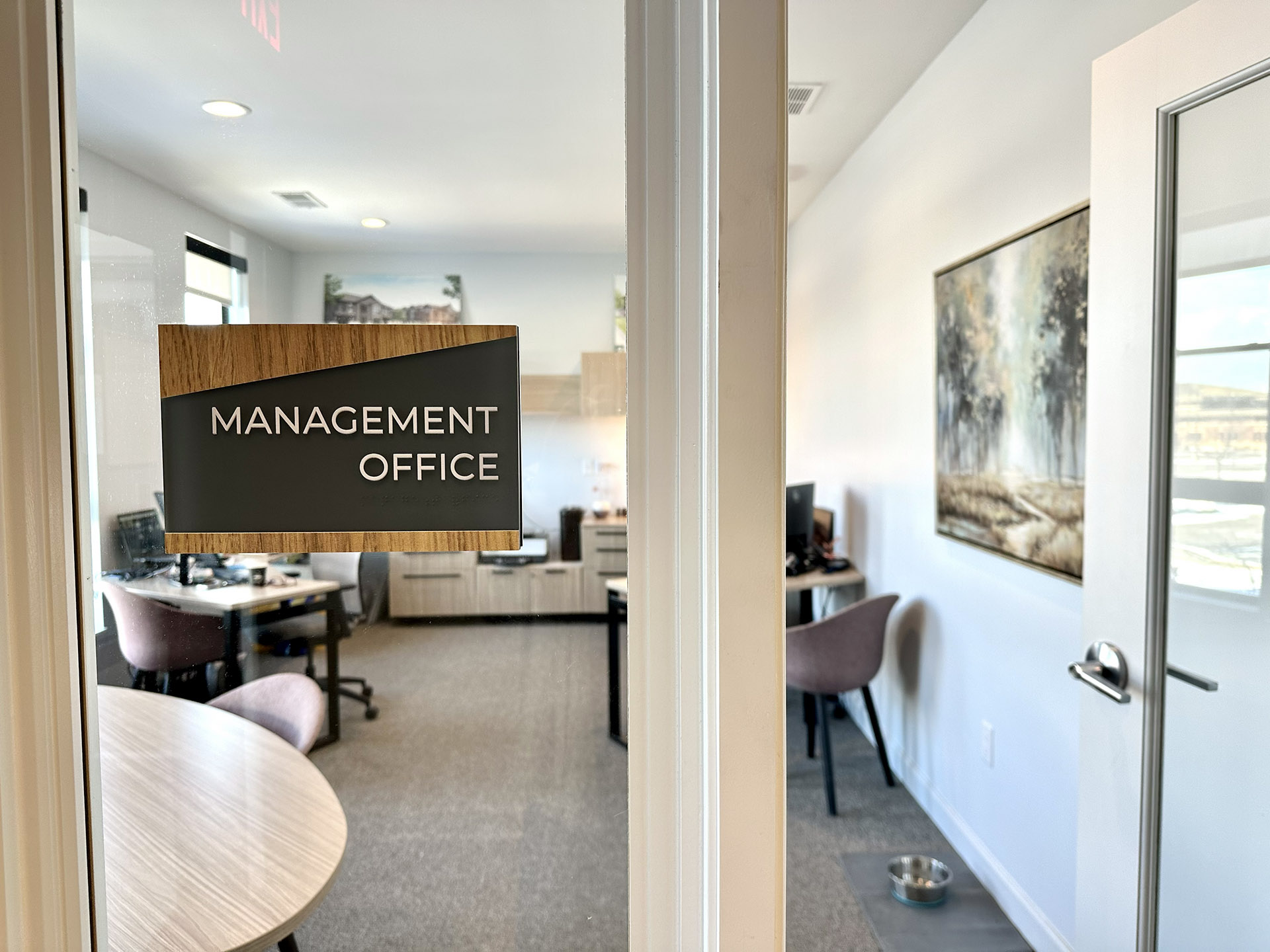 ManagementOffice-1920x-gallery13
