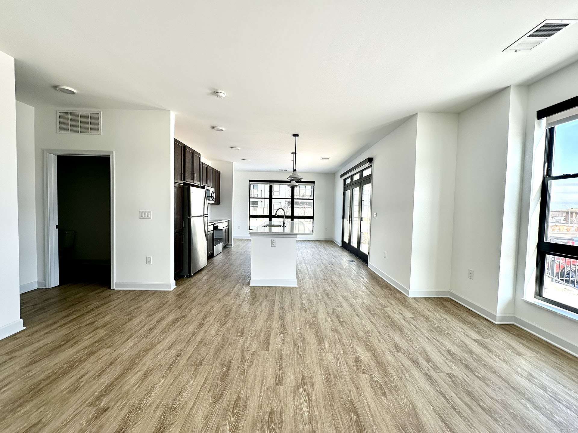 PazazzLivingRoom-1920x-gallery11